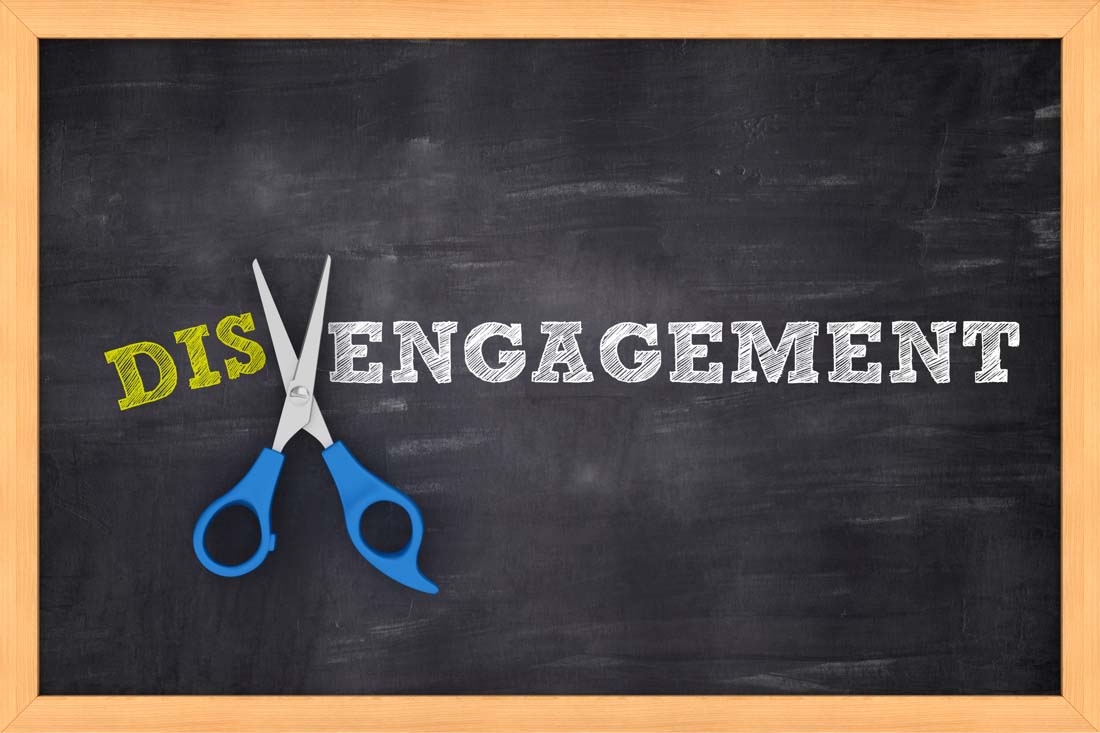 The word disengagement with ‘dis’ cut off to signal the stages of employee disengagement.